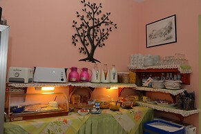 Dora's Studios and Apartments