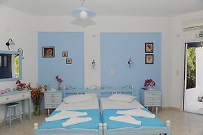 Dora's Studios and Apartments