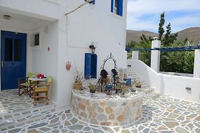 Dora's Studios and Apartments