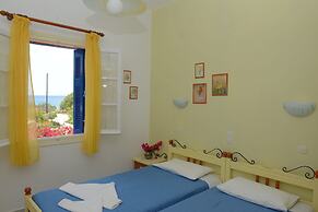 Dora's Studios and Apartments