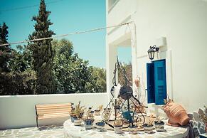 Dora's Studios and Apartments