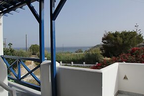 Dora's Studios and Apartments