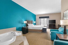 Best Western Plus Hiawatha Hotel