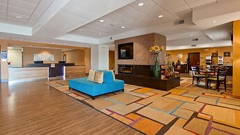 Best Western Plus Hiawatha Hotel