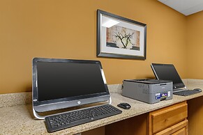 Best Western Plus Hiawatha Hotel