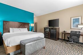 Best Western Plus Hiawatha Hotel