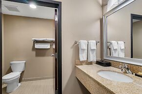 Best Western Plus Hiawatha Hotel