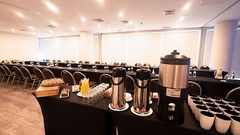 Dazzler by Wyndham Lima Miraflores