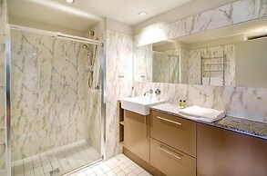 Wyndel Apartments - Harbour Watch