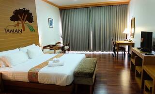 Taman Resort