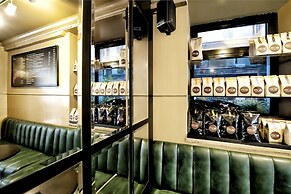 Montefiore 16 - Urban Boutique Hotel