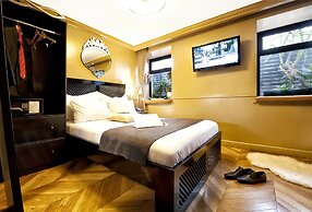 Montefiore 16 - Urban Boutique Hotel