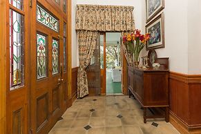 Royston Hall Guesthouse