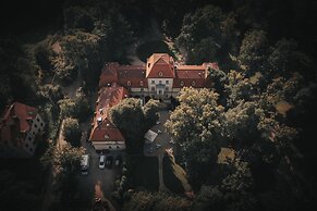 Dwór Sieraków