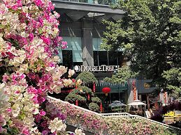 DoubleTree by Hilton Guangzhou-Free Shuttle Bus to Canton Fair Complex