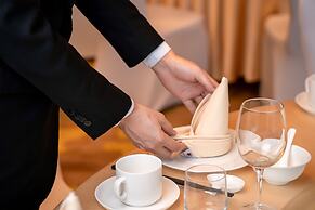 DoubleTree by Hilton Guangzhou-Free Shuttle Bus to Canton Fair Complex