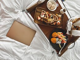 DoubleTree by Hilton Guangzhou-Free Shuttle Bus to Canton Fair Complex