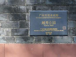 DoubleTree by Hilton Guangzhou-Free Shuttle Bus to Canton Fair Complex