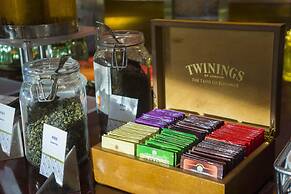 DoubleTree by Hilton Guangzhou-Free Shuttle Bus to Canton Fair Complex