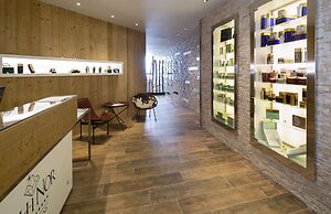 Hôtel Koh-I Nor by Les Etincelles