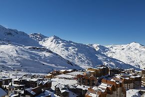 Hôtel Koh-I Nor by Les Etincelles