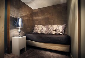 Hôtel Koh-I Nor by Les Etincelles