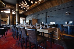 Hôtel Koh-I Nor by Les Etincelles