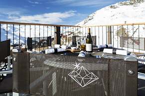 Hôtel Koh-I Nor by Les Etincelles