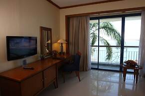 Makassar Golden Hotel