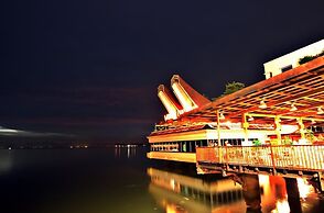 Makassar Golden Hotel