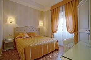 Navona Queen Rooftop