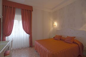 Navona Queen Rooftop