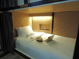 Alfresco Phuket Hotel