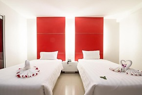 Alfresco Phuket Hotel