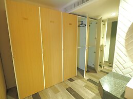 Alfresco Phuket Hotel