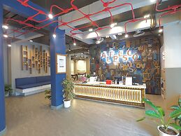 Alfresco Phuket Hotel