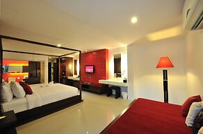 Alfresco Phuket Hotel