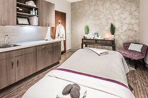 The Mosey Buffalo Williamsville, Tapestry Collection by Hilton