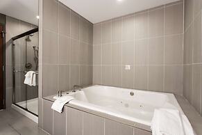 The Mosey Buffalo Williamsville, Tapestry Collection by Hilton