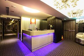 Beauty Hotels Taipei - Hotel Bnight
