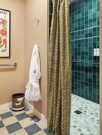 Le Petit Pali St. Helena