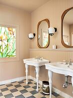 Le Petit Pali St. Helena