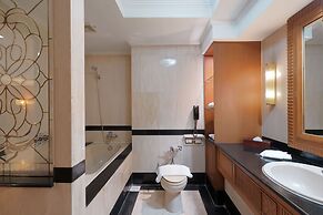 Sunlake Waterfront Resort and Convention