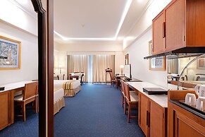 Sunlake Waterfront Resort and Convention