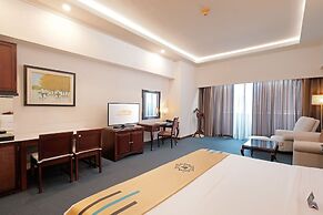 Sunlake Waterfront Resort and Convention