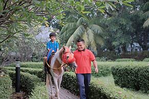 Sunlake Waterfront Resort and Convention