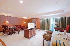 Sunlake Waterfront Resort and Convention