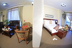 Sarem International Hotel