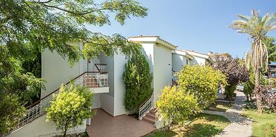 Coral Blue Beach Hotel