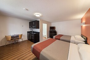 Motel 6 Cranbrook, BC